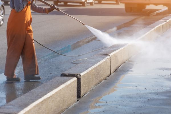 Commercial Concrete Cleaning in Tarpon Springs