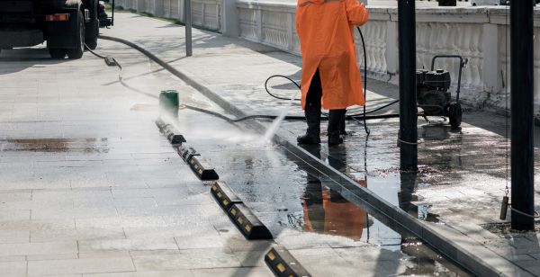 Parking Lot Pressure Washing in Tarpon Springs